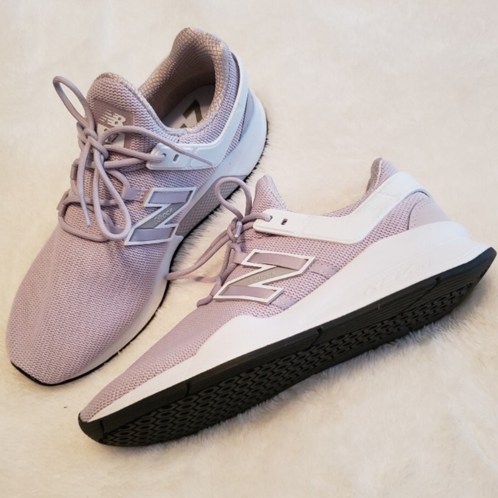 New Balance Sneaker, size 7.5